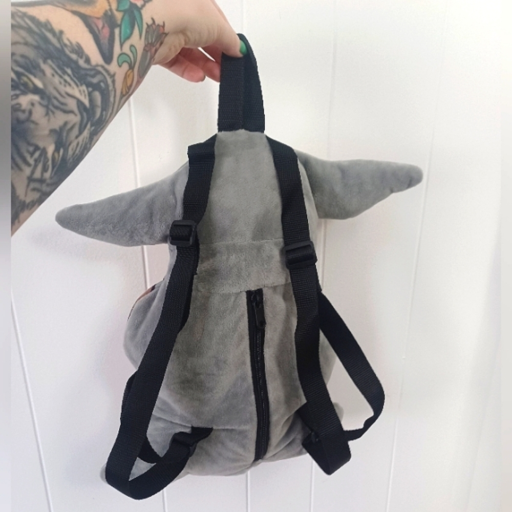 Star Wars Baby Yoda Plush Backpack - Picture 2 of 6